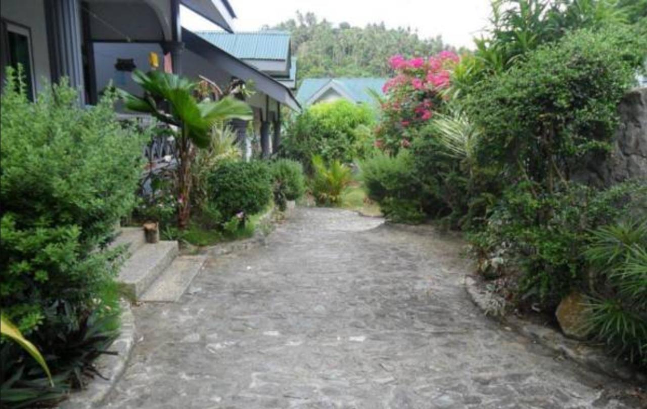 Jack Daniel'S Apartments Puerto Galera Exterior foto